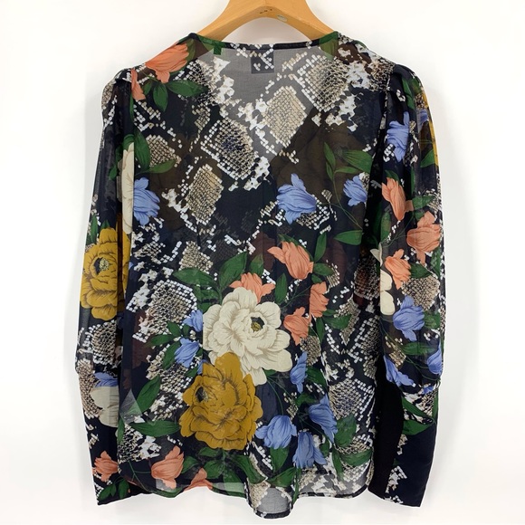 Cabi Snake Charmer Blouse # 3762, Floral and Snakeskin Print V-Neck Top, Medium - Picture 14 of 17